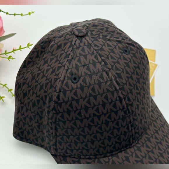 Michael Kors Women's Baseball Hat - Picture 4 of 13